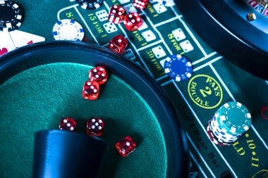 Allbet betting interface showing live table video, betting slip, and dealer chat